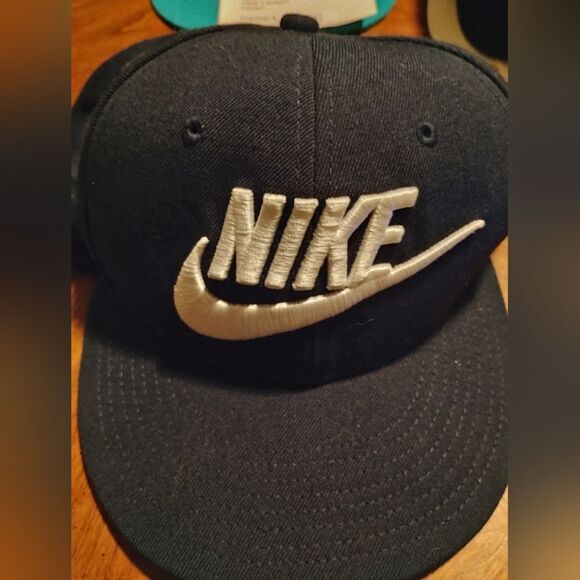 Nike Black Cotton Cap       (0997) - Picture 1 of 5